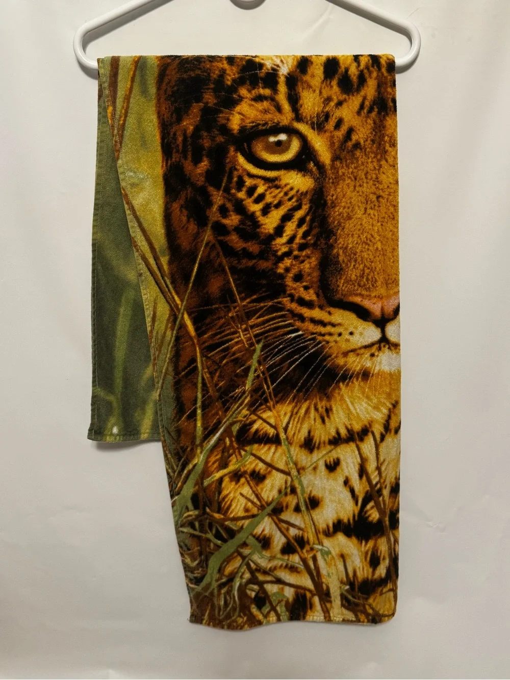 Vintage JCPenney Home Collection Leopard Graphic Towel